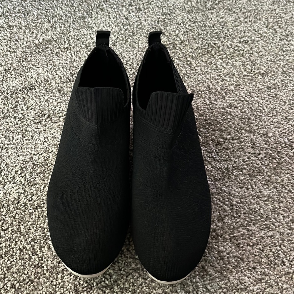 DKNY slip on wedge sneakers. Stretch material.
